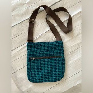Thirty-one crossbody houndstooth aqua pattern purse